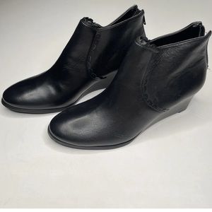 Jack Rogers Women Black Ankle Boots